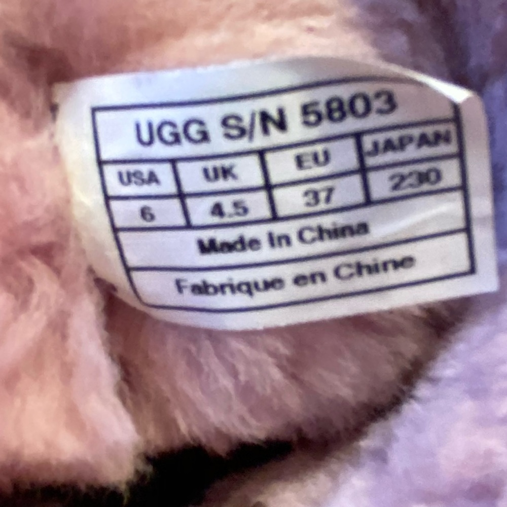 COPY - Uggs size 6 boots with Bailey button! - Picture 3 of 13